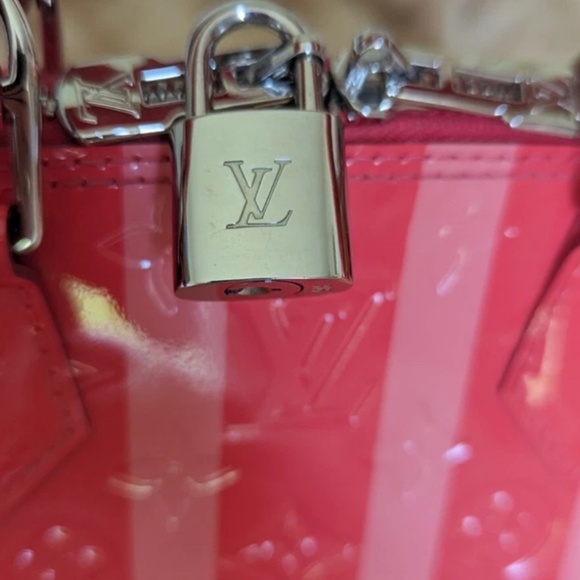 RARE! Louis Vuitton Alma BB  Vernis Poppy Rayures Pomme D'Amour EUC - Picture 3 of 15
